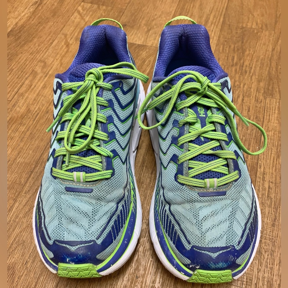Hoka One One Women’s Clifton 4 Sneakers Color Sky Blue Surf The Web. SZ 7.5